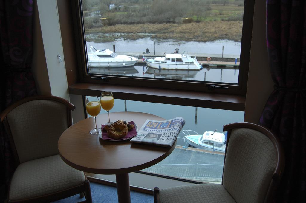 Leitrim Marina Hotel Carrick on Shannon Esterno foto