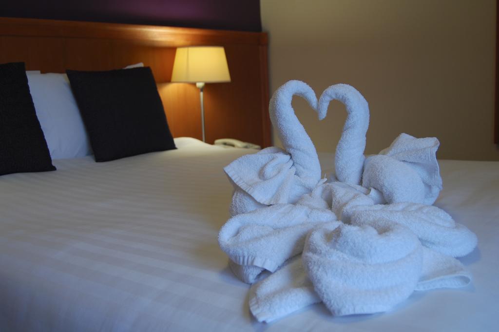 Leitrim Marina Hotel Carrick on Shannon Esterno foto
