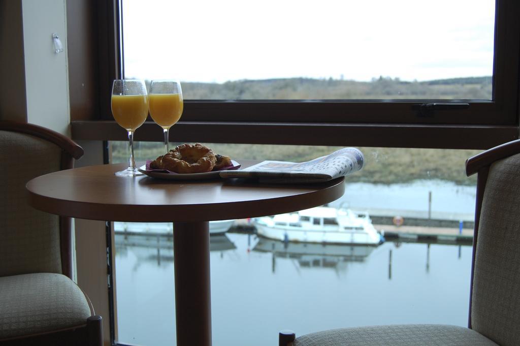 Leitrim Marina Hotel Carrick on Shannon Esterno foto